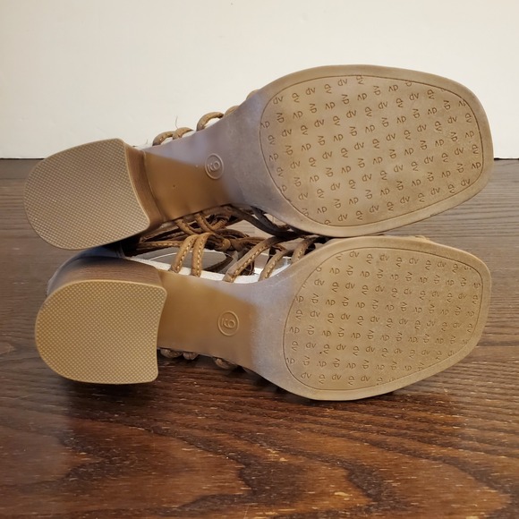 DV Dolce Vita Adira Strappy Knot Suede Sandal Womens Sz 9 Block Heel- Urban Chic - Picture 4 of 11